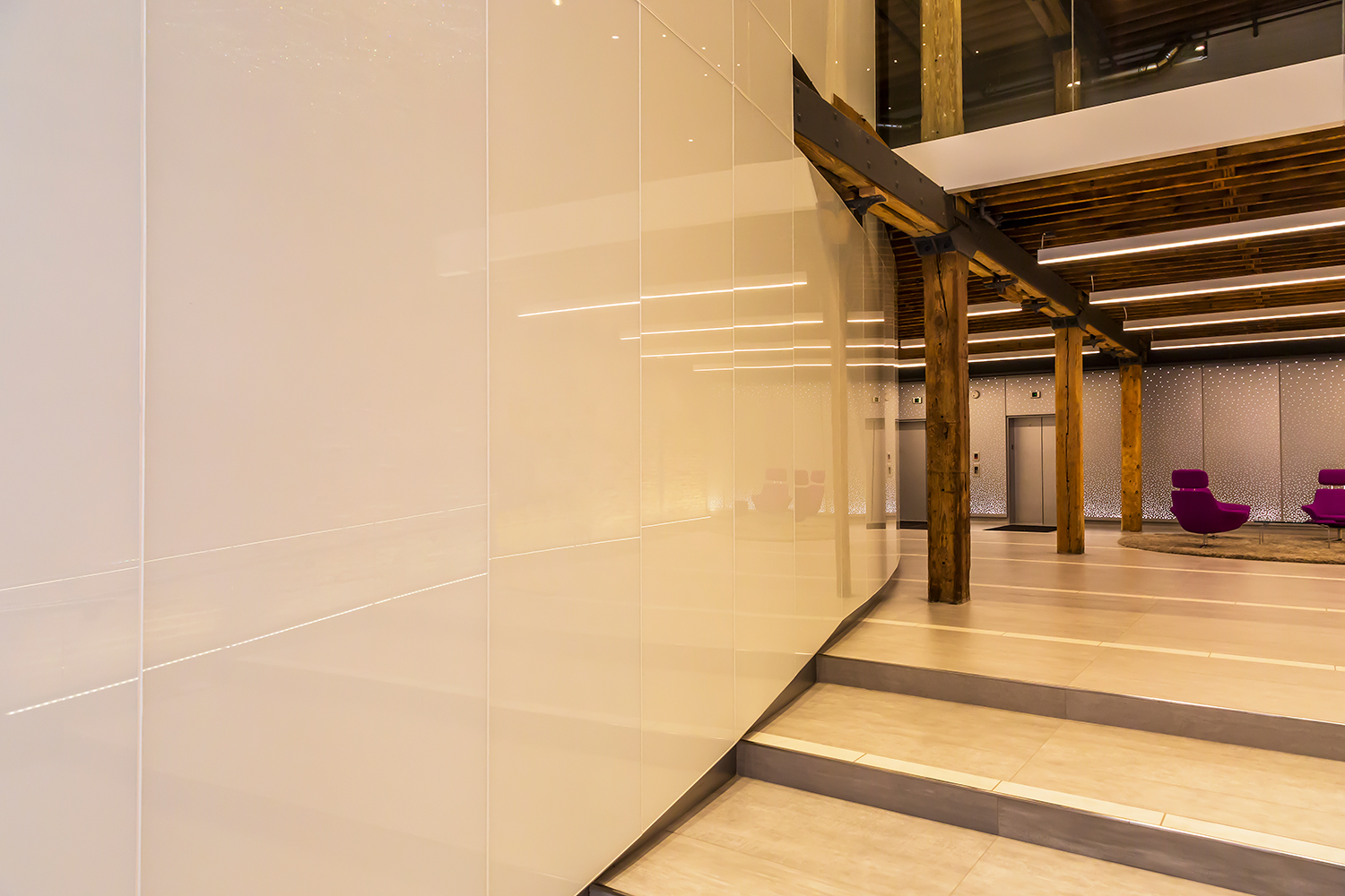 25 Ottawa Vos Glass LLC